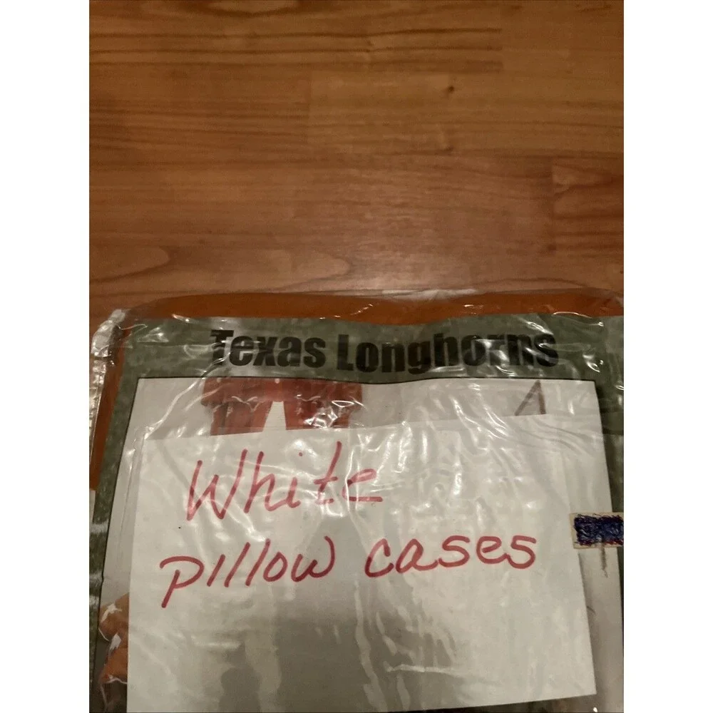 Texas University Longhorns 4-Piece Full Sheet Set with White Pillowcases